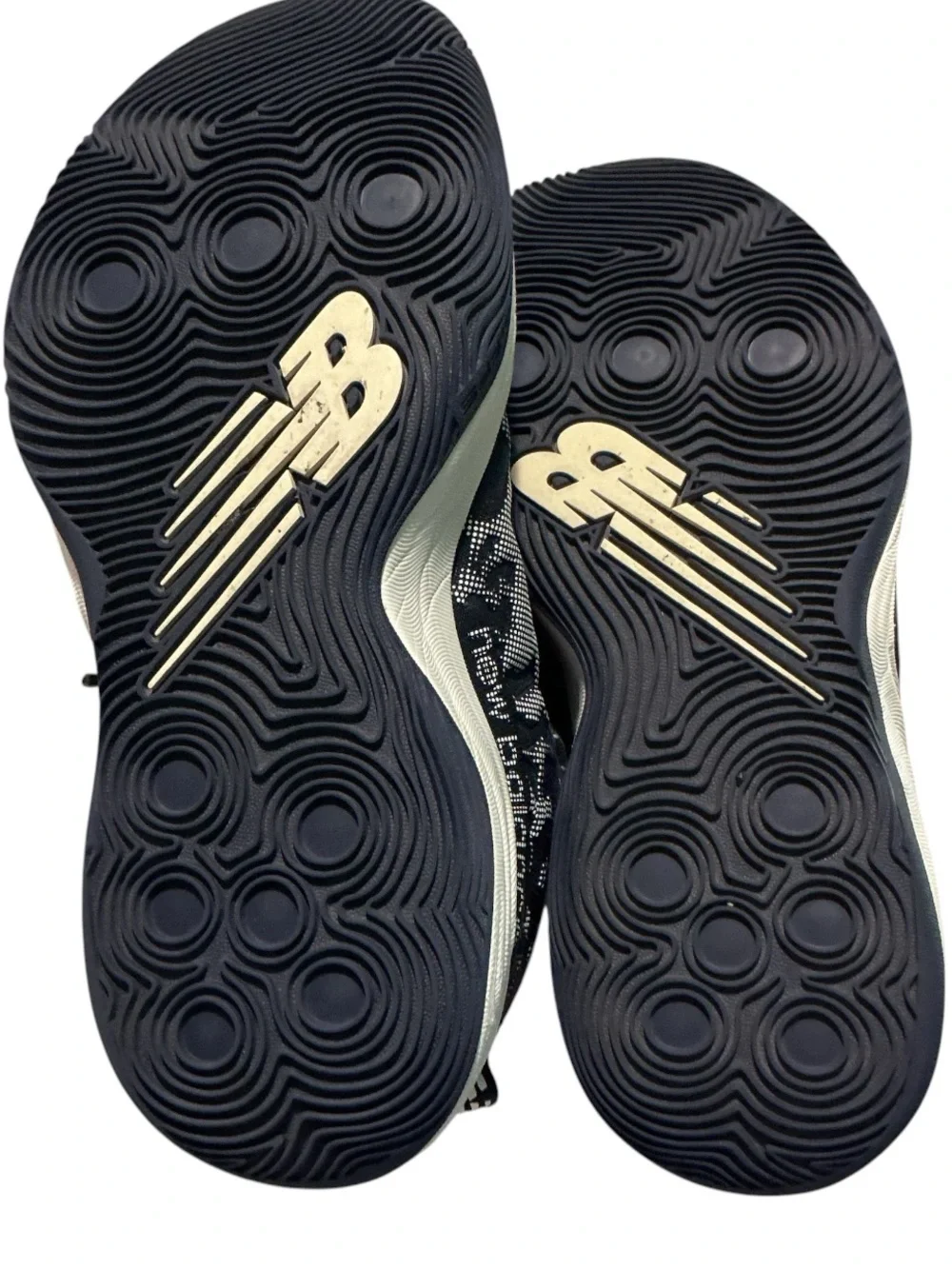 New Balance Two WXY  V3 Men’s Basketball Shoes